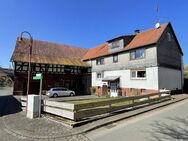 historisches Wohnhaus mit herrlichem Grundstück und Nebengebäuden - Burgwald