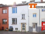TT bietet an: Charaktervolles Altbau-Reihenhaus mit Potenzial in ruhiger und idyllischer Lage von Alt-Heppens! - Wilhelmshaven