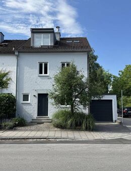 Modernisiertes Reiheneckhaus mit Wintergarten - Planegg