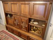 Wohnzimmerschrank (mit Barfach, Vitrine etc) und Anrichte - Bad Homburg (Höhe)