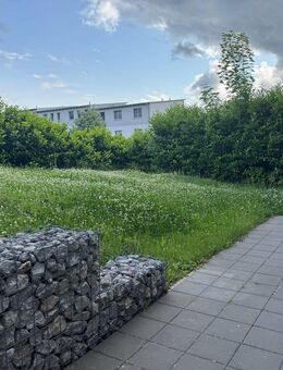 Schöne großzügige 3 1/2 Zimmerwohnung mit Terrasse und einem eigenen Garten ca. 74 qm - Göttingen