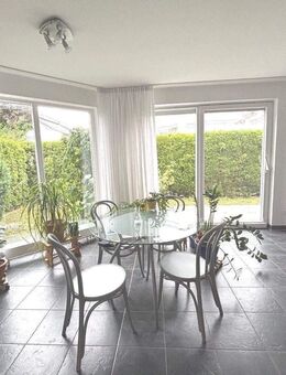 Maisonettewohnung lichtdurchflutet, Toplage im Herzen von Leonberg, ruhiges Wohngebiet, 4 Zimmer, 89 m² - Leonberg (Baden-Württemberg)