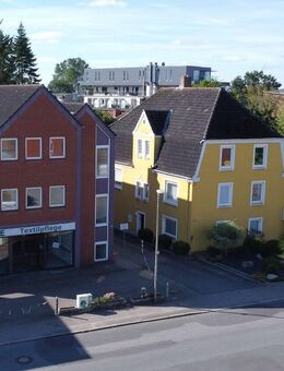 Großes Grundstück in Top-Lage mit Altbestand und Abrissgen. mitten in Husum/Nordsee - Husum (Schleswig-Holstein)