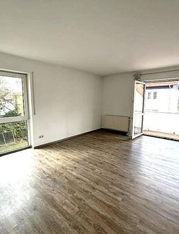 *TOP* Helle 2-Zimmerwohnung mit Balkon und PKW-Stellplatz in Birkenfeld - Birkenfeld (Baden-Württemberg)