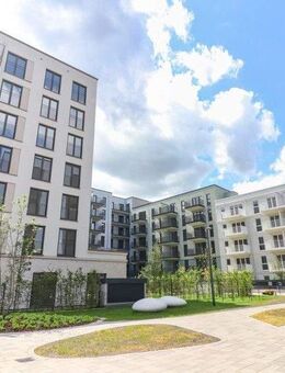 Lichtdurchflutete Wohlfühloase mit großzügigem Balkon und moderner Einbauküche - Frankfurt (Main)