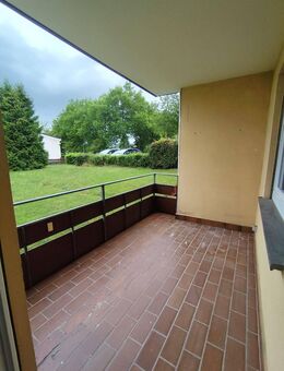SOFORT VERFÜGBAR: Tolle 2-Zimmer Wohnung mit Balkon im Erdgeschoss! - Bad Gandersheim