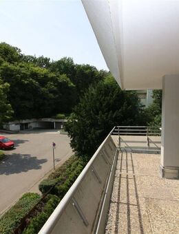 Ruhepol am Ende der Straße - Willkommen in Botnang! Zurücklehnen erlaubt, auf der großen Terrasse - Stuttgart