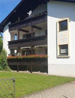 Charmante 2 Zi., Dachgeschosswohnung in Prien am Chiemsee - Prien (Chiemsee)