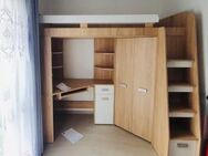 Hochbett mit integrierter Schrank und Arbeitstisch, ideal für Schulkinder oder Teenager - Dietzenbach