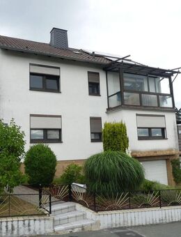 Wunderschöne 3 Zimmerwohnung mit einem verglasten Balkon und einem wunderschönen Ausblick! - Habichtswald