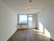 Hier findet jeder seinen Platz: interessante 3-Zi.-Wohnung mit Balkon und Aufzug! - Dresden