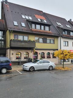 3-Zimmer Wohnung mit Ess-Diele, Bad, Gäste WC, Balkon, WF 67 m², NF ca. 80 m² plus Stellplatz (außen) zu verkaufen