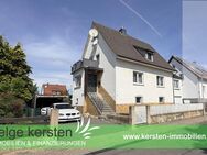 Modern gestaltetes Ein- bis Zweifamilienhaus mit schönem Garten und Blick auf die Felsburg in liebevolle Hände abzuge... - Felsberg