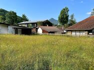 I. I. TEAM: Traumhaftes Grundstück am idyllischen Bachufer - Ihr perfekter Ort für ein sonniges Einfamilienhaus ! - Oberaudorf