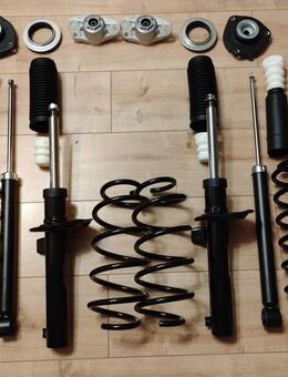 Fahrwerk Serienfahrwerk Standardfahrwerk VW Passat 3C B6 B7 Limousine + Variant Stoßdämpfer Federn Domlager Staubschutz neu - Großbeeren