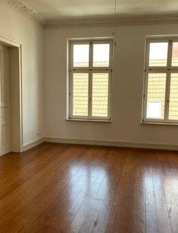 Viel Platz zum Wohnen! Tolle Altbauwohnung zu vermieten ! - Güstrow