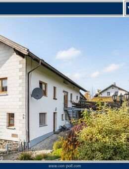 Charmantes Zweifamilienhaus mit loftartigem Dachausbau in ruhiger Lage - Neukirchen (Heiligen Blut)