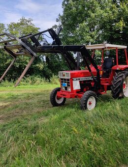 IHC 844-S Traktor TOP Restauriert im sehr gutem Zustand abzugeben - Talkau