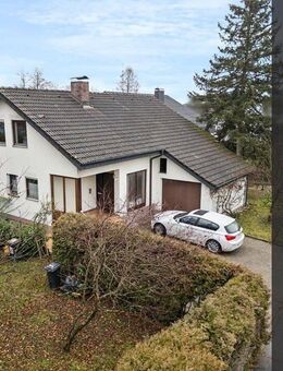 Gepflegtes und bezugsfreies Ein- bis Zweifamilienhaus mit Einliegerwohnung und großem Garten - Rheinfelden (Baden)
