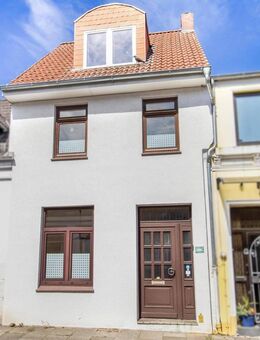 Bremen-Walle: Charmantes Reihenmittelhaus mit Innenhof und Balkon - ideal für junge Familien! - Bremen