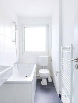Lichtdurchflutete Wohnräume mit Loggia und Wohlfühlbad - Stilvolles Zuhause mit Komfort - Frankfurt (Main)