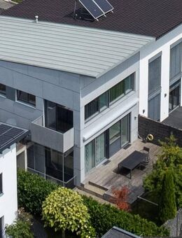 PASSIVHAUS & TOP-ZUSTAND! Schicke Pultdach-Doppelhaushälfte mit Garage in ruhiger Stadtlage - Friedrichshafen