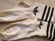 Adidas socken mit Loch - Amberg