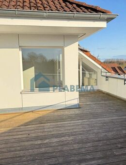 4-Zimmer-Wohnung mit Einbauküche & Dachterrasse modernisiert in Friedrichsthal - Schwerin