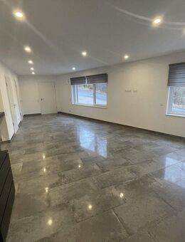 Exclusive neuwertige 2-Zimmer Wohnung 83 m² - Weil der Stadt