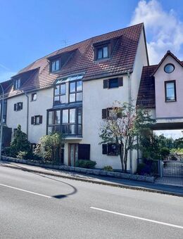 Charmante 2-Zimmer-Maisonettewohnung mit Tiefgaragenstellplatz in gepflegter Wohnanlage - Cadolzburg