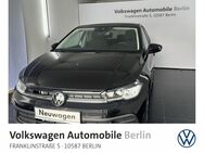 VW Polo, 1.0 l TSI Life, Jahr 2022 - Berlin