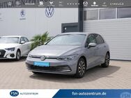 VW Golf, 1.5 VIII Life eTSI AID SIT, Jahr 2023 - Rostock