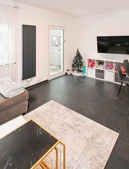 Celle - Vorwerk: Familienfreundliches Mittelhaus mit Wintergarten! - Celle