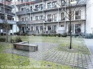 Charmante 2-Zimmer-Wohnung mit Balkon, Fahrstuhl und Stellplatz im Herzen von Fürth - Fürth