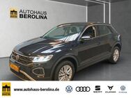 VW T-Roc, 1.0 TSI, Jahr 2024 - Berlin