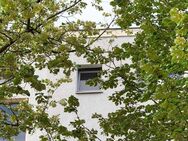Solide vermietete Eigentumswohnung: Nahe Ernst-Reuter-Platz und Tiergarten ++ mit Aufzug ++ - Berlin