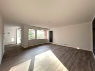 Freie 3 Zimmer Whg. mit Smart Home, Loggia und TG-Stellplatz - Zentral in Rissen - Hamburg