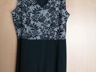 , Kleid Schwarz. - Hausach