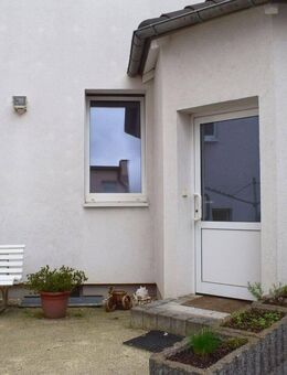 Schöne Wohnung mit eigenem Eingang - Köthen (Anhalt)