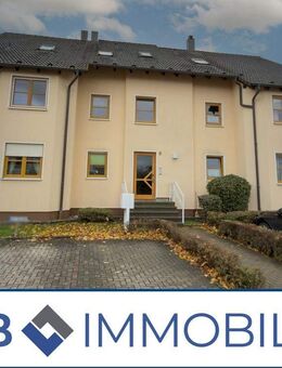 Gemütliche 2-Zimmer-Wohnung mit Balkon, EBK und Stellplatz in Coburg - Coburg