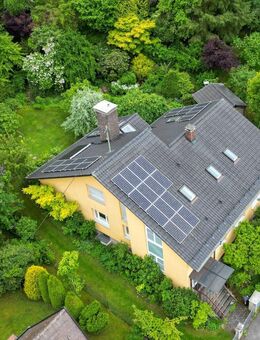 Stilvoll modernisiertes Zweifamilienhaus mit großem Südgarten in ruhiger Bestlage von Neusäß - Neusäß