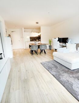 Wunderschöne helle 2-Zimmer Wohnung mit Balkon! - Fürth