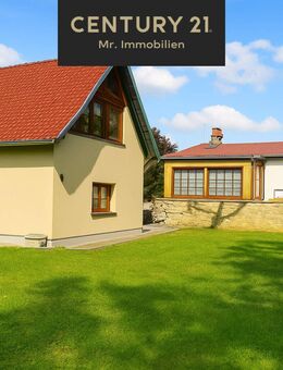 Zwei Einfamilienhäuser auf einem großzügigen Grundstück - Luckenwalde