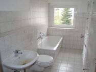 Objekt-Nr.: 1624 - vermietete 3-Zimmer-ETW im 2.OG mit Wanne und traumhafter Fernsicht in Plauen - Plauen