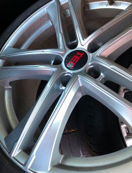 4 Alu-Felge TEC + 4 Winterreifen 19" speed grip 3 235/45 R19 V XL - Berne