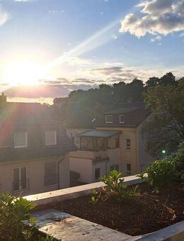 Erstbezug nach Sanierung/Modernisierung: Helle Wohlfühl-Wohnung mit Südwest-Terrasse in Zentrumsnähe - Bergisch Gladbach