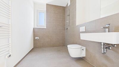 4-Zimmer Erdgeschosswohnung - Perfekt für Familien: Sonnige Terrasse mit Spielplatz in Sichtweite