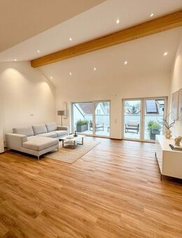 NEUBAU: Exklusive barrierefreie 4-Zim.-DG-Wohnung mit Dachterrasse, Aufzug, Einbauküche sowie TG - Leutkirch (Allgäu)