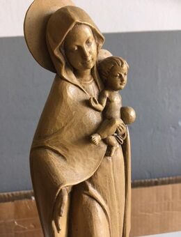 HOLZFIGUR GESCHNITZT MADONNA MIT KIND - Großostheim