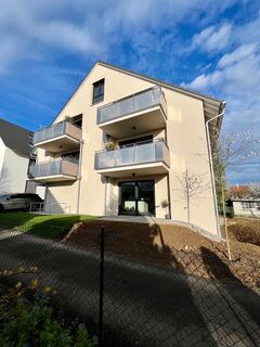 Lichtdurchflutete, offen geschnittene Maisonette-Wohnung mit einem traumhaften Blick ins Grüne in Baltmannsweiler